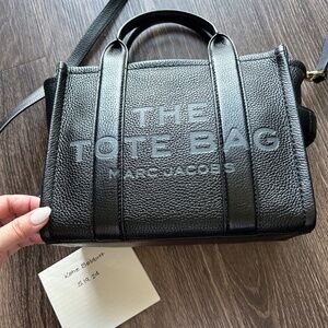 Like New Marc Jacobs Leather The Tote & Wallet